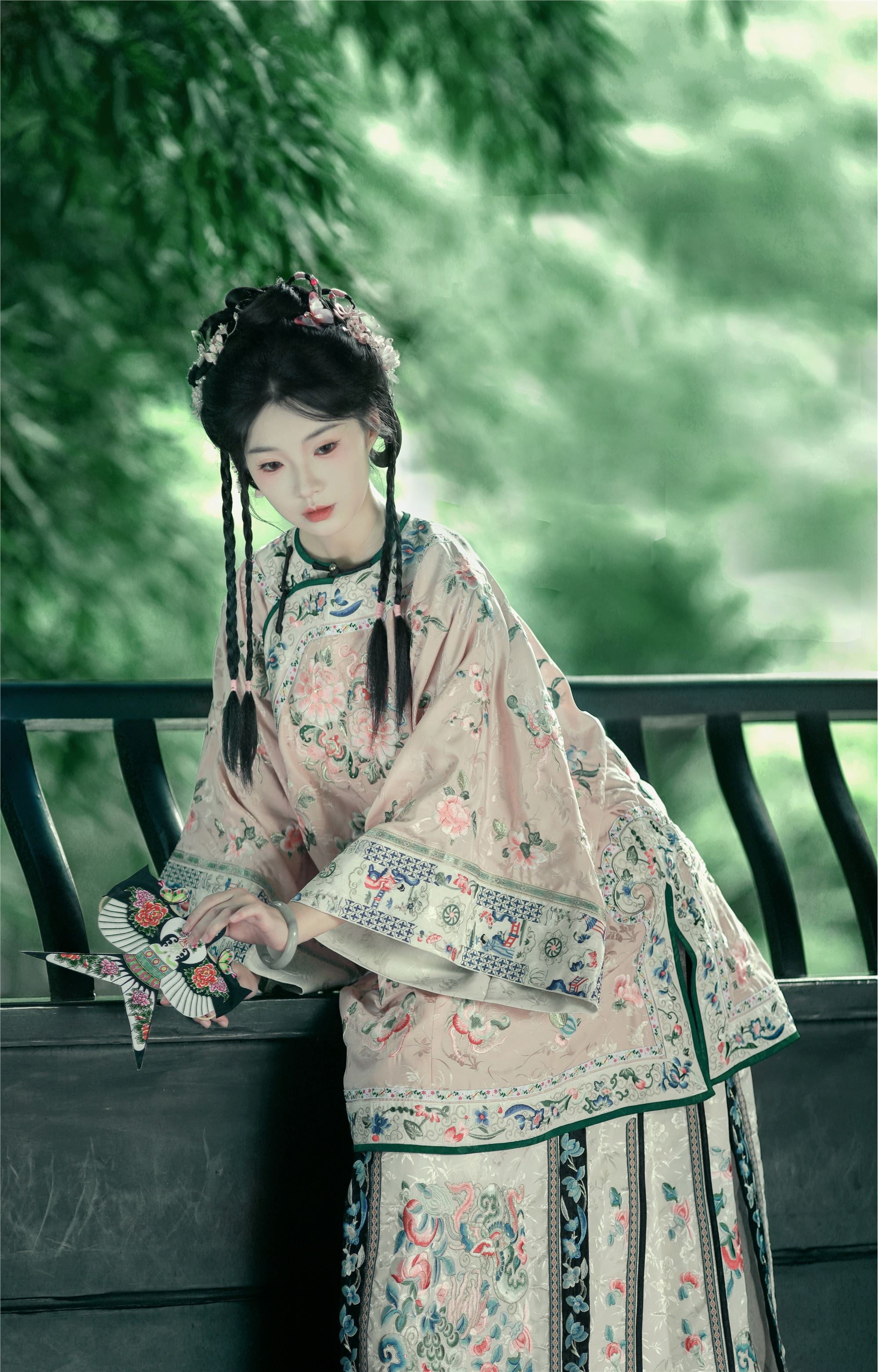 YITUYU艺图语 2025.01.27 盛夏 秋子梨